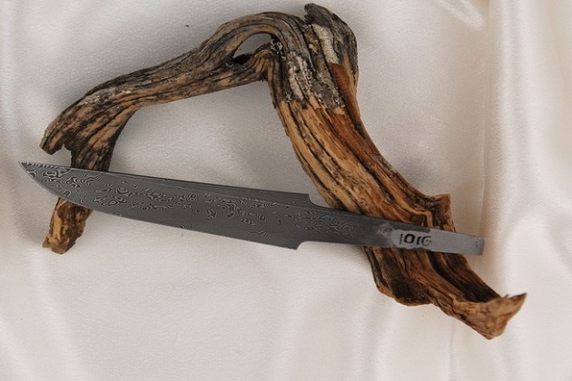 Manufacturing of Damascus steel blades