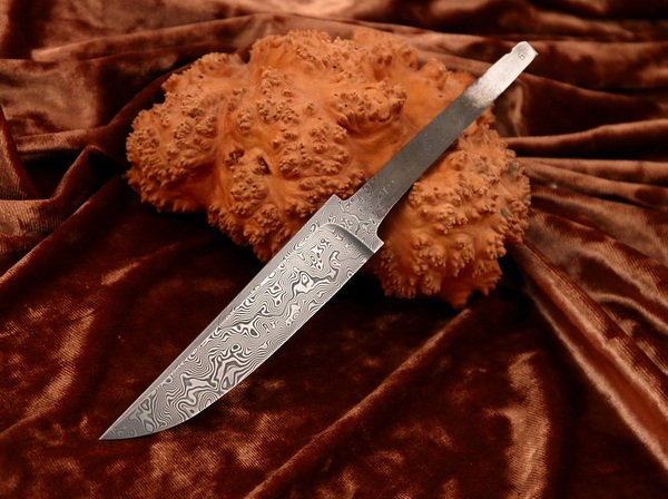 Manufacturing of Damascus steel blades